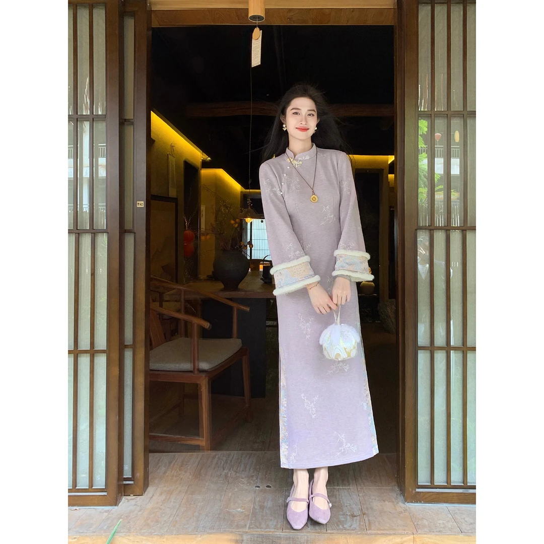 凌茜恣禾【云薇】国风新中式紫色提花刺绣连衣裙冬季复古改良旗袍裙