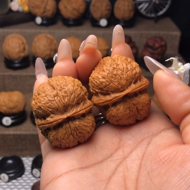 橄榄核吊坠79鸿运元宝