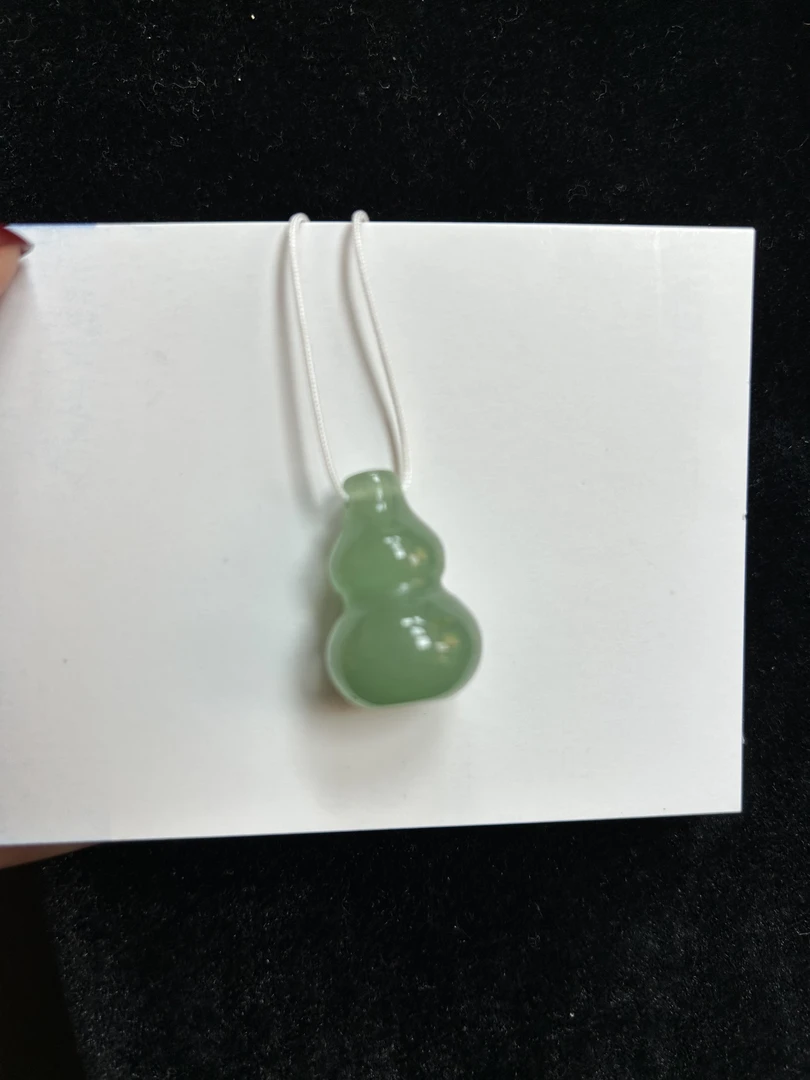 非洲翠葫芦吊坠一个