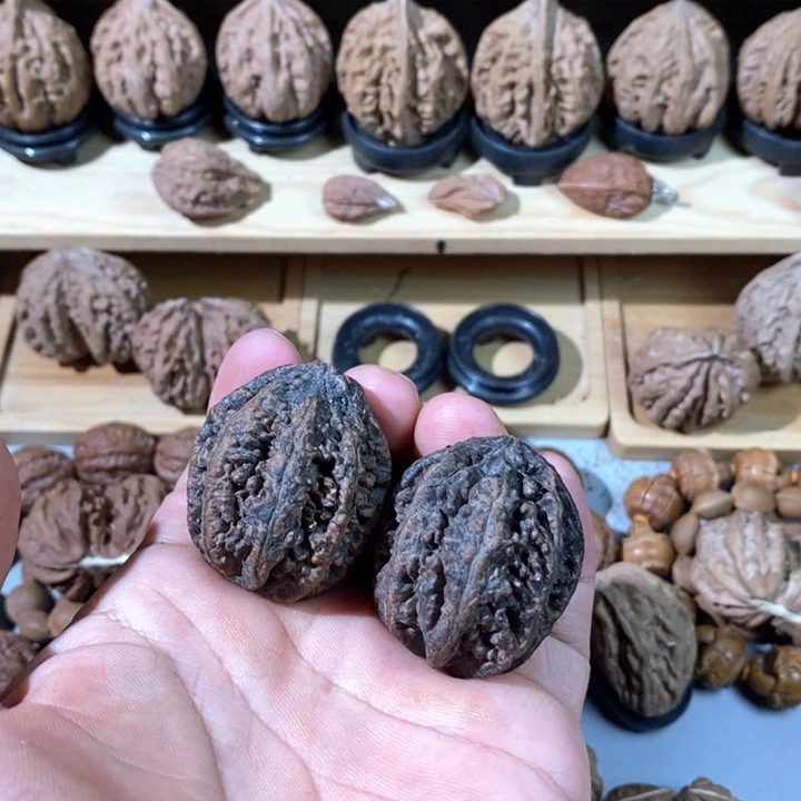 用***7文玩核桃把件黑色