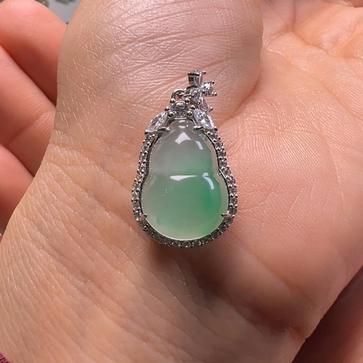 石英质玉银S925镀金镶嵌颈饰