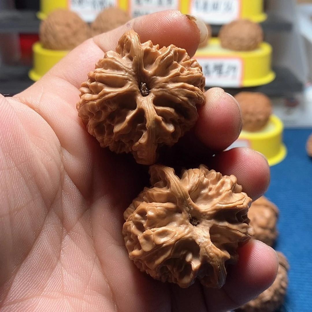 文玩核桃吊坠微修苹果园