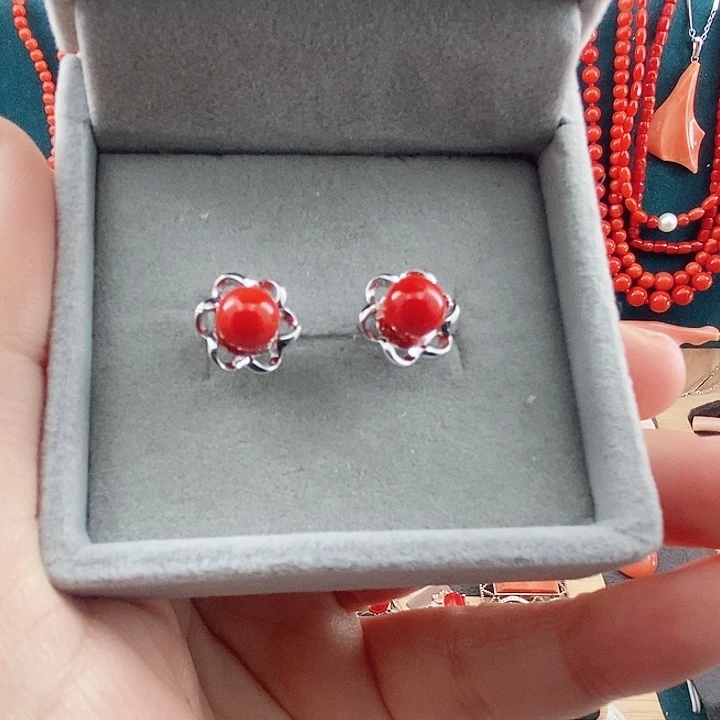 只买单纯的吊坠，没带链子，属的性质。