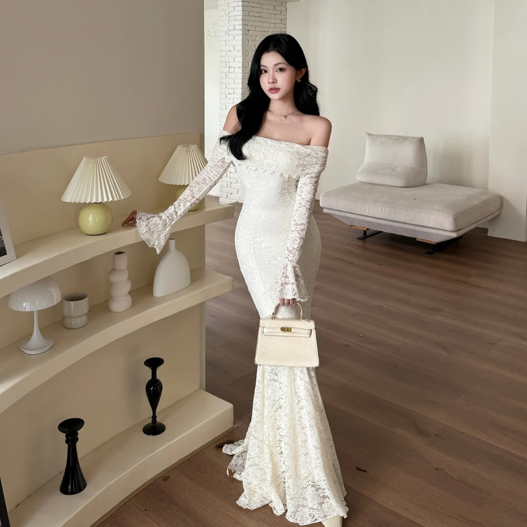 纯欲风一字肩蕾丝长袖连衣裙2025秋季新款气质修身显身材鱼尾长裙