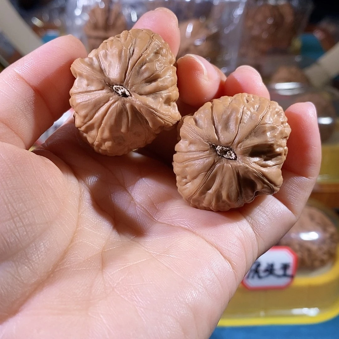 文玩核桃吊坠朗****珂38舍利子