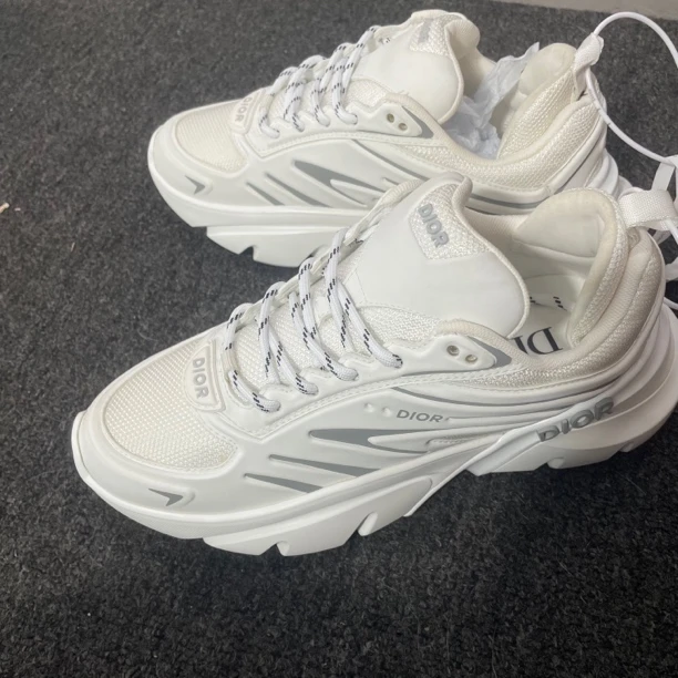 99新 DIOR/迪奥 B44 Blade 白色低帮运动鞋40码99新公价11800