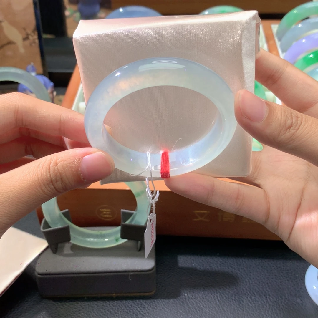 翡翠未镶嵌手镯正圈