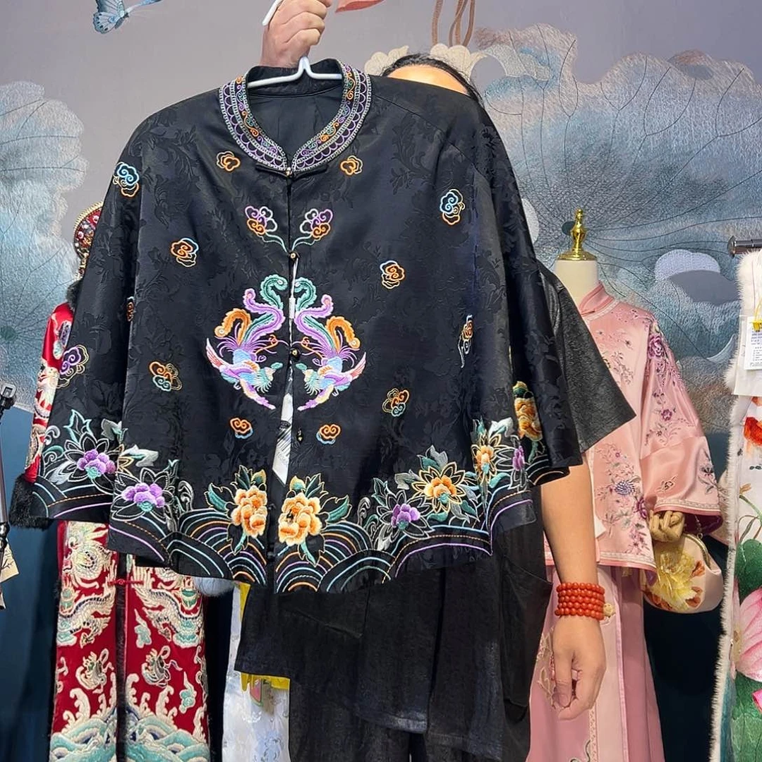 开播福利立领中开精工手推绣姐姐服