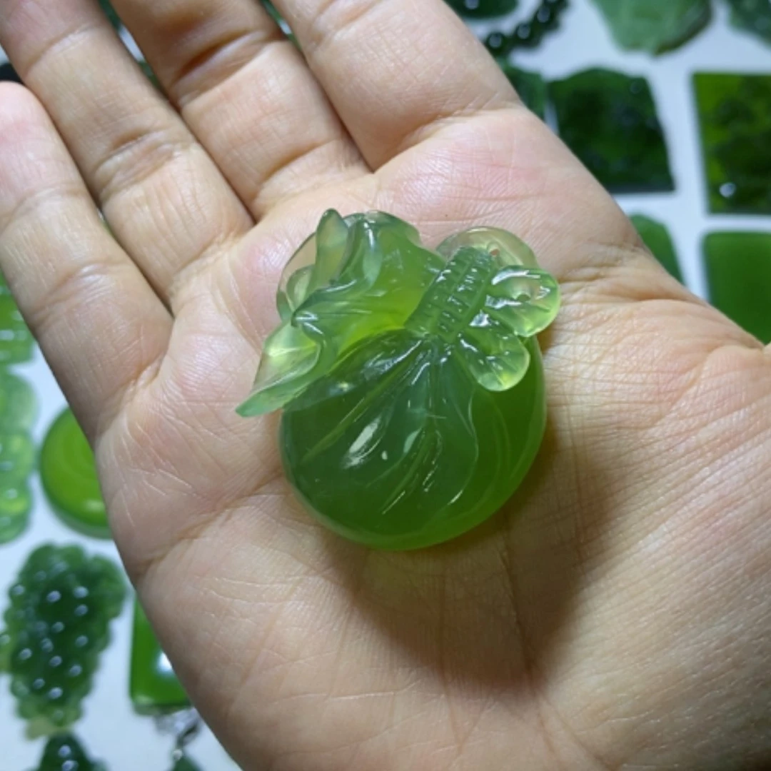 【闪购商品】未镶嵌蛇纹石玉颈饰