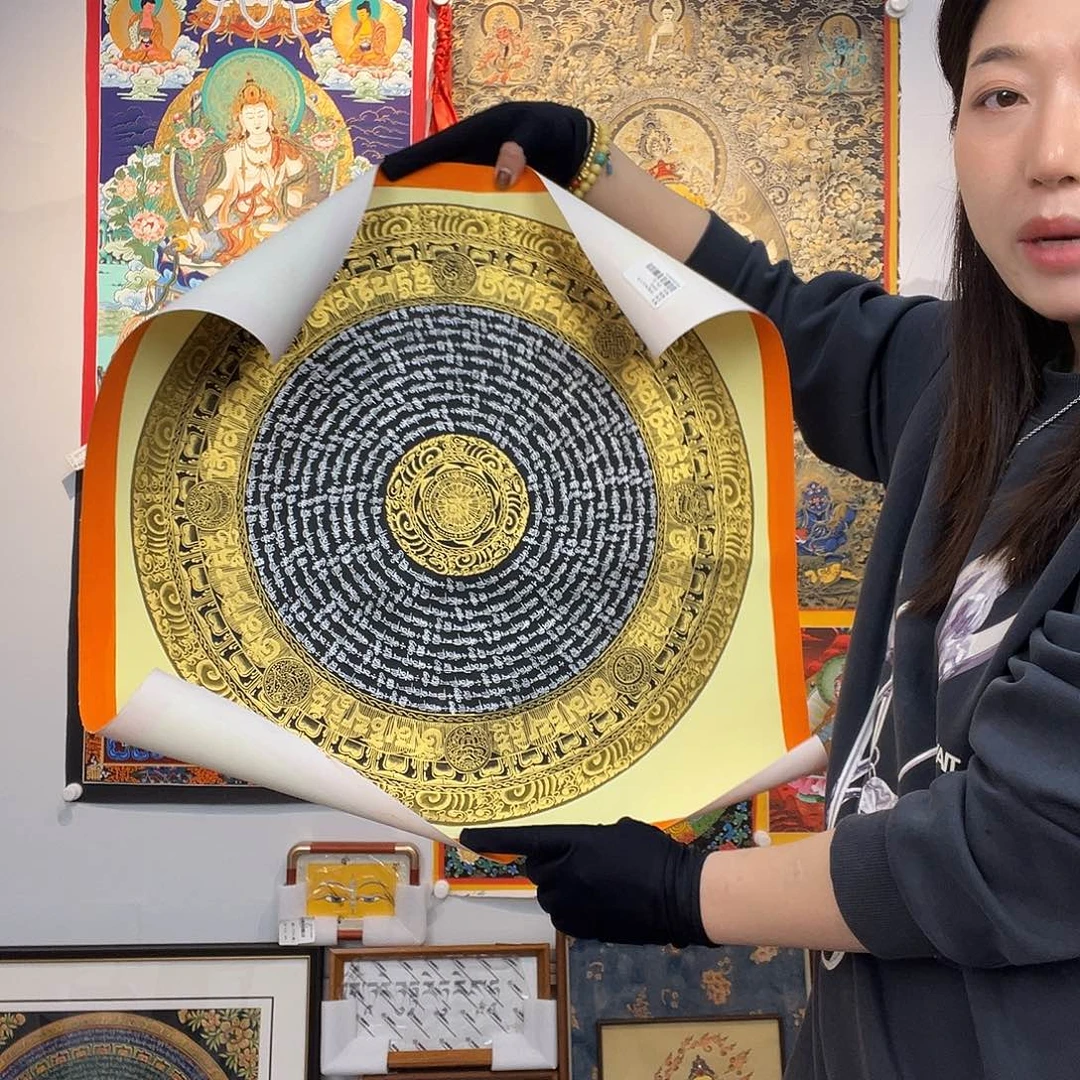 卷轴画纯手绘唐卡六字真言50厘米左右