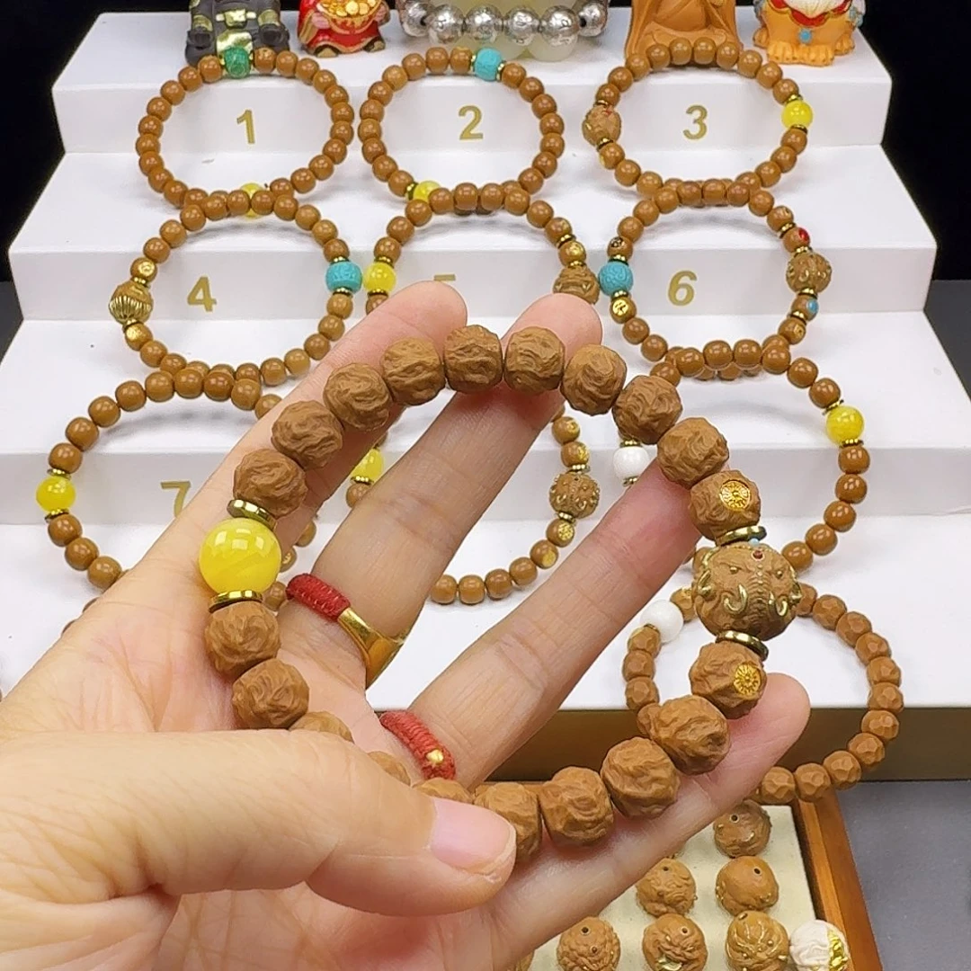 往***笙吊坠猴头核桃猴头手串