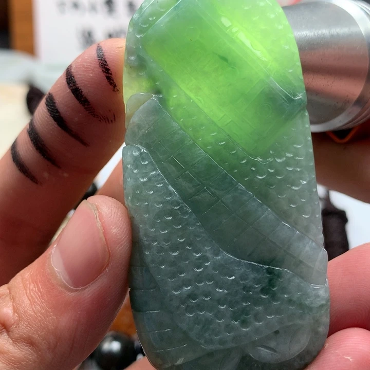 翡翠未镶嵌颈饰保真天然a货翡翠