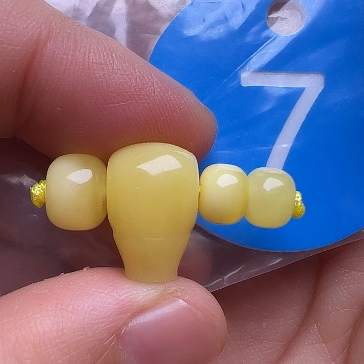 未镶嵌蜜蜡裸石配5-6串