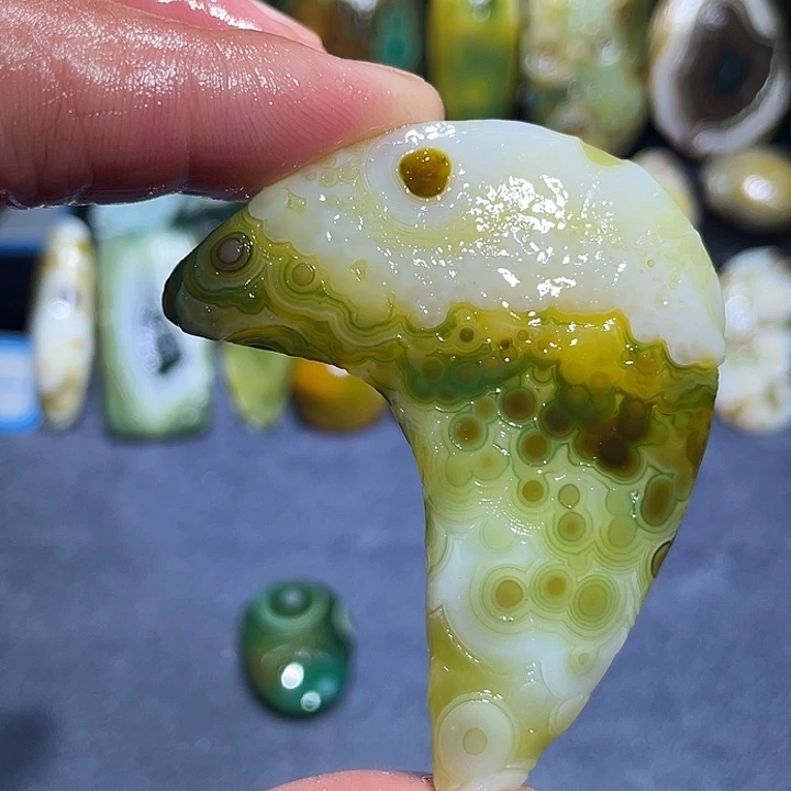 玛瑙/玉髓未镶嵌珠宝奇石