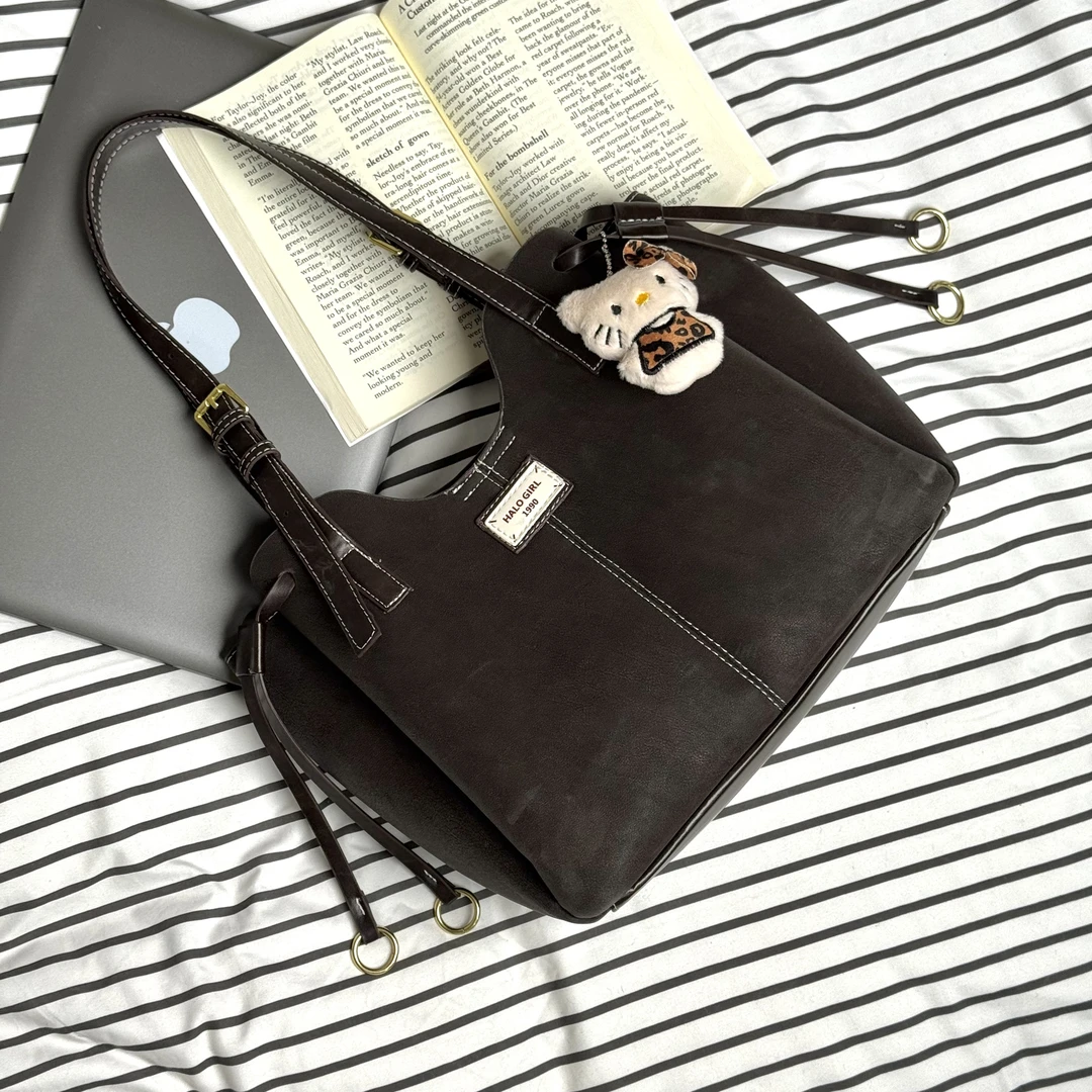 一张同学【长约35宽16高22cm】时尚单肩腋下包C8508咖