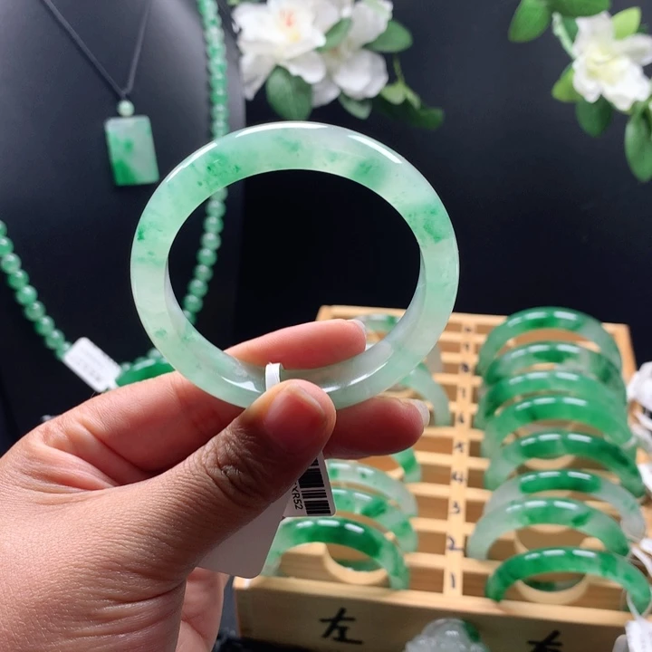 石英质玉手镯52未镶嵌