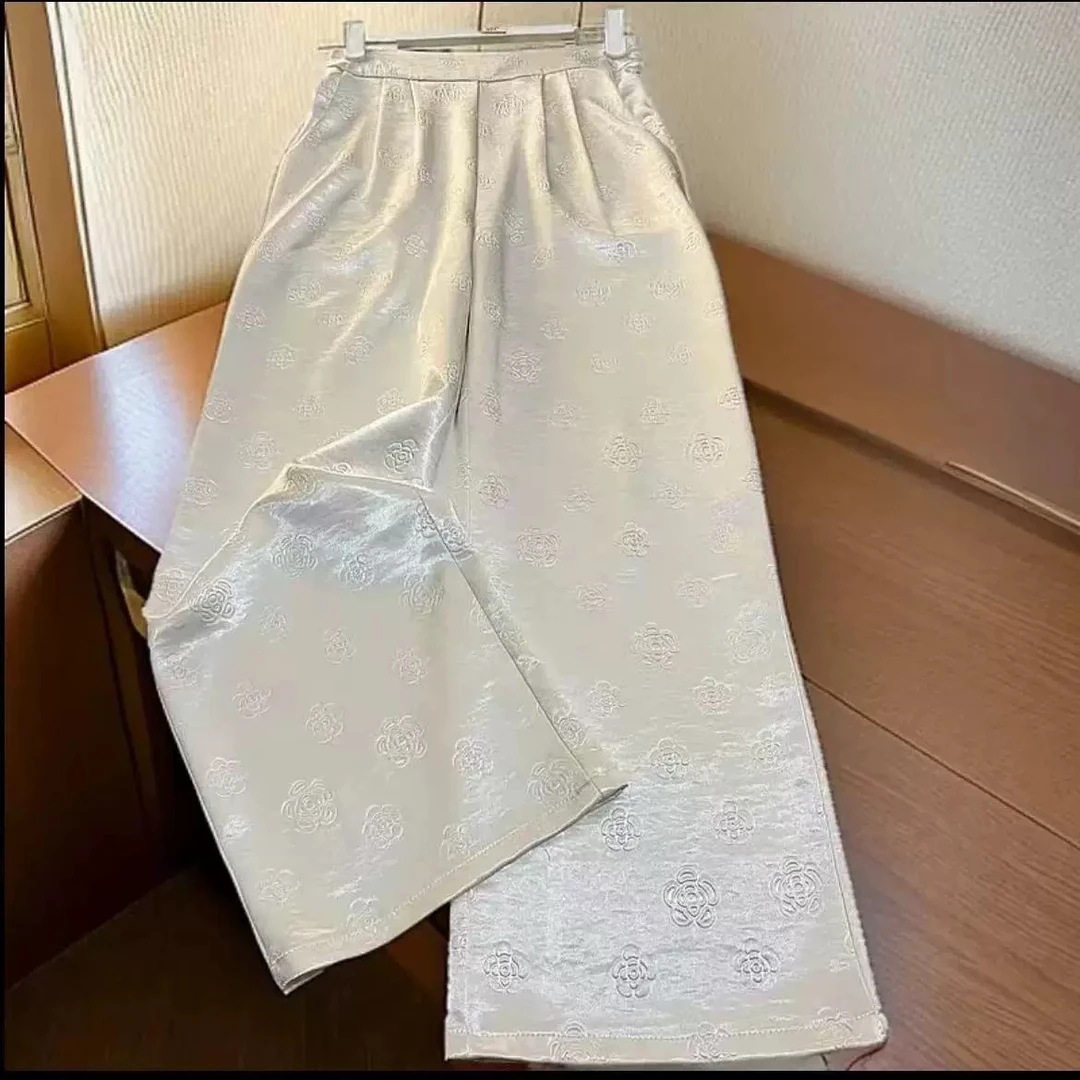 高腰长裤2025新款时尚玫瑰压花窄版显瘦油料百搭休闲直筒裤