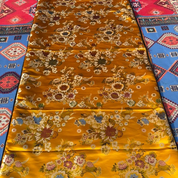 新疆民族风褥子套ئانار گۈللۈك چوڭ كۆرپە قىپى