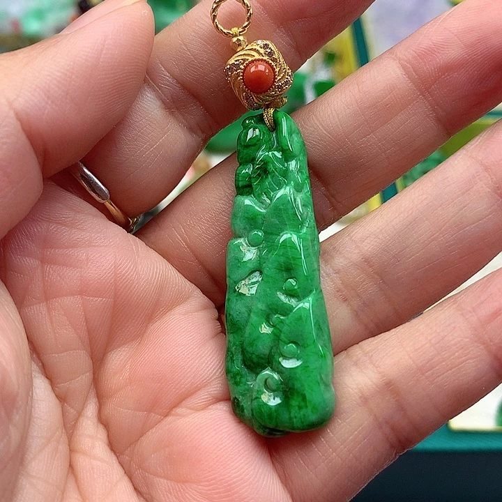 翡翠银S925镶嵌颈饰翡翠