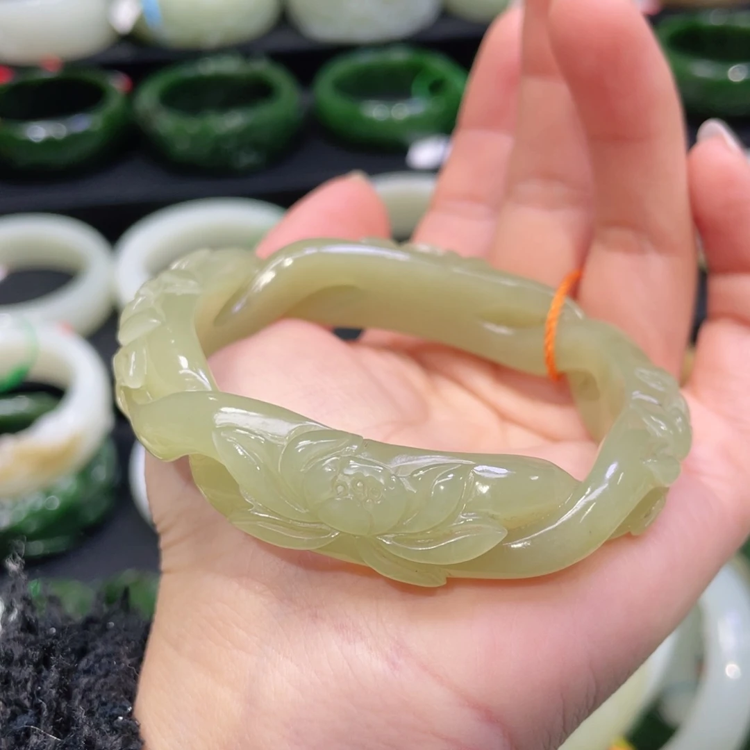 未镶嵌手镯和田玉74