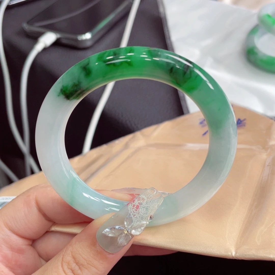 未镶嵌手镯翡翠翡翠
