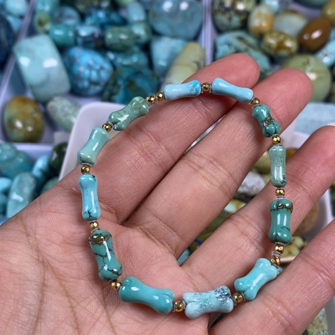 绿松石未镶嵌颈饰