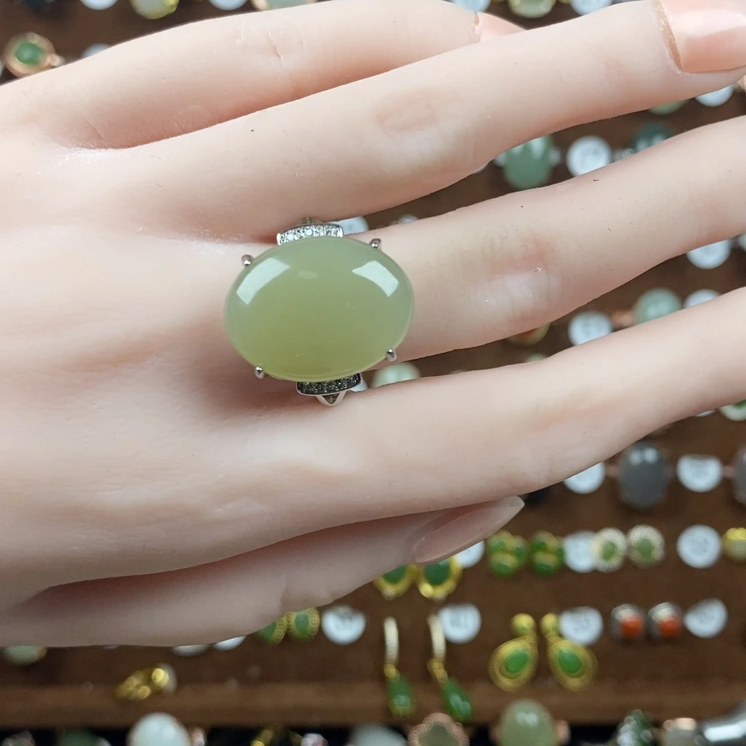 和田玉（青白玉）戒指合金