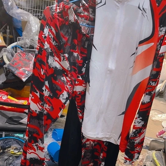 钓鱼服一套xl 码 红鱼