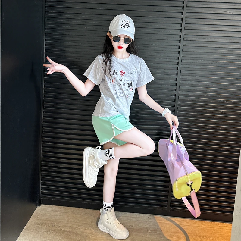 2025炸街女童套装新款女孩夏季欧若风穿搭儿童夏装T恤短裤两件套9