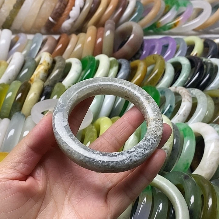 未镶嵌蛇纹石玉手镯