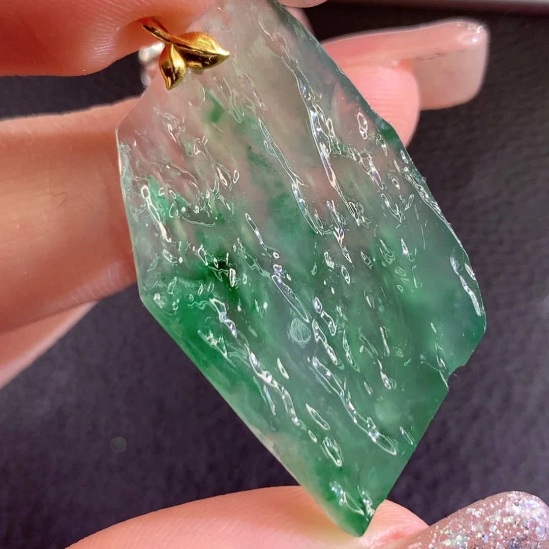 翡翠18K金镶嵌颈饰翡翠