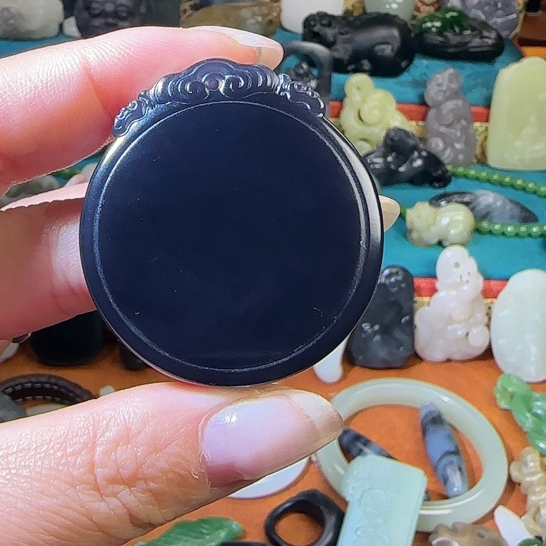 糖***子和田玉未镶嵌颈饰