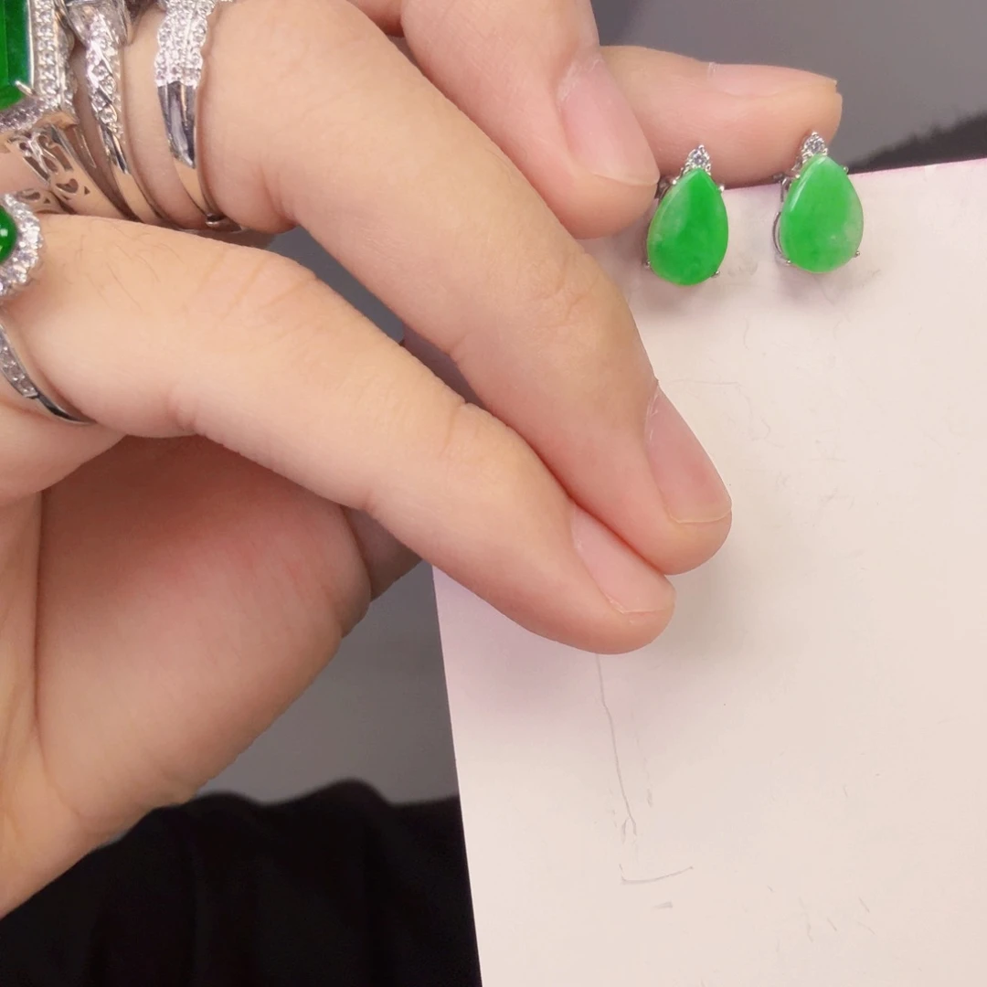 翡翠银S925镶嵌颈饰一对