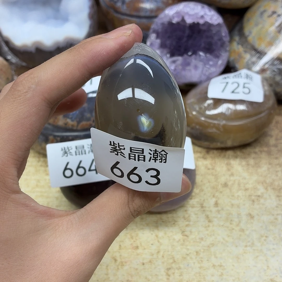 阿***林未镶嵌水晶大型摆件（非配饰）