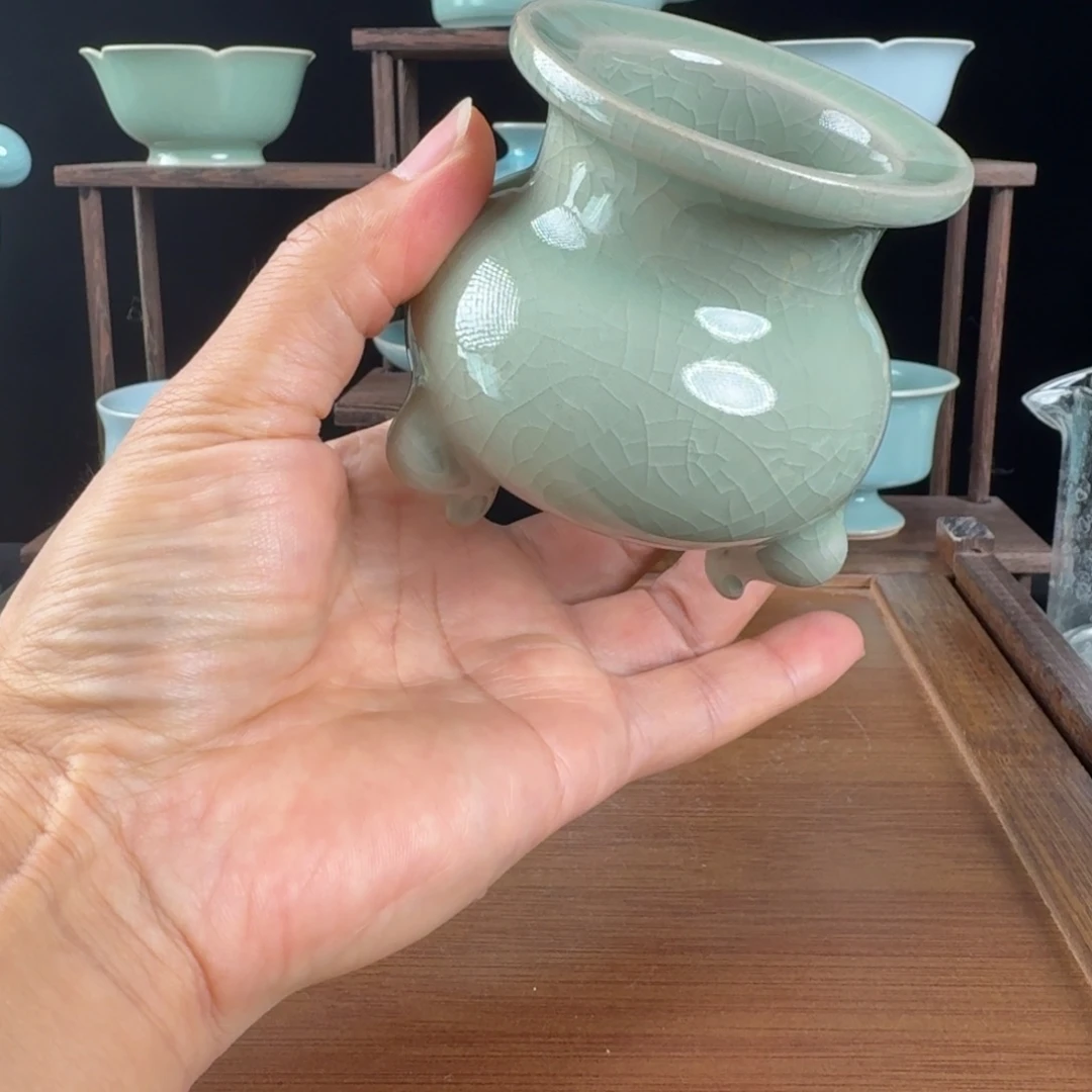 摆件汝瓷小香炉微瑕