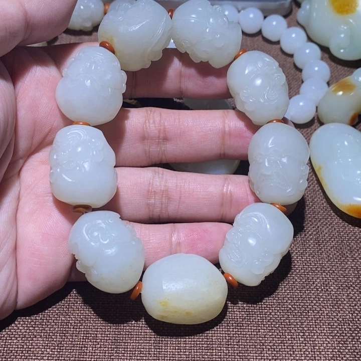 颈饰未镶嵌和田玉琦*帅