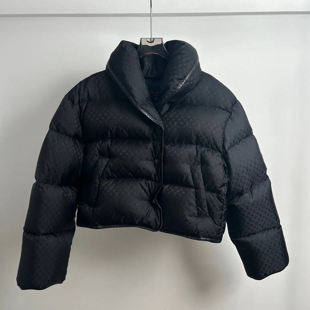 99新 LouisVuitton/路易威登 老花满印羽绒服 36码 99新GM002571
