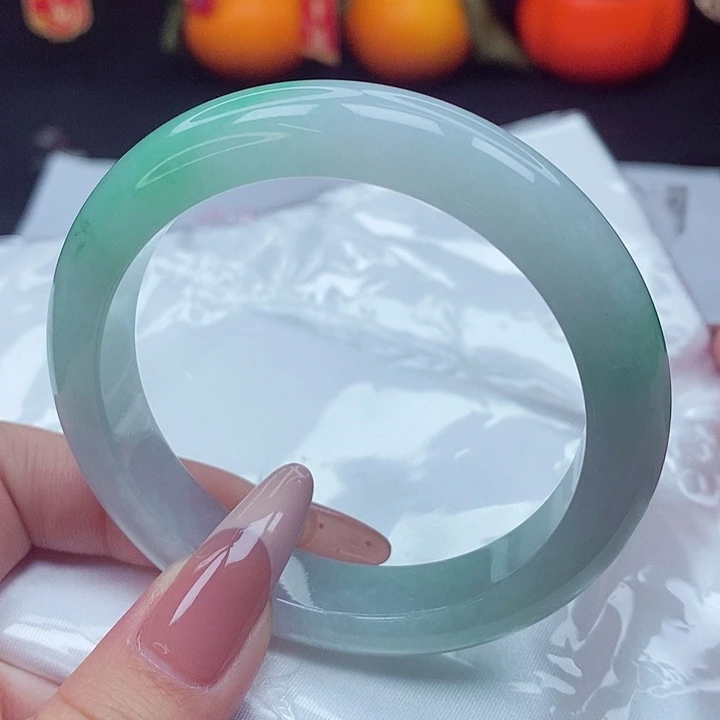 翡翠手镯未镶嵌54.8圈