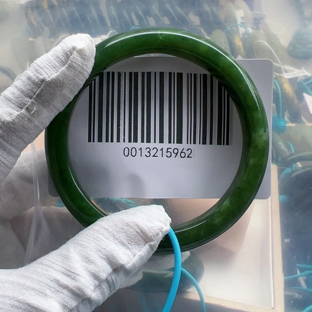 和田玉未镶嵌手镯包容6061