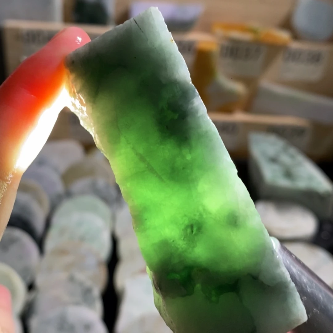 颈饰未镶嵌翡翠天然翡翠