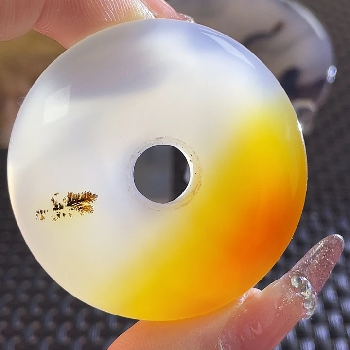 大***布玛瑙/玉髓未镶嵌颈饰