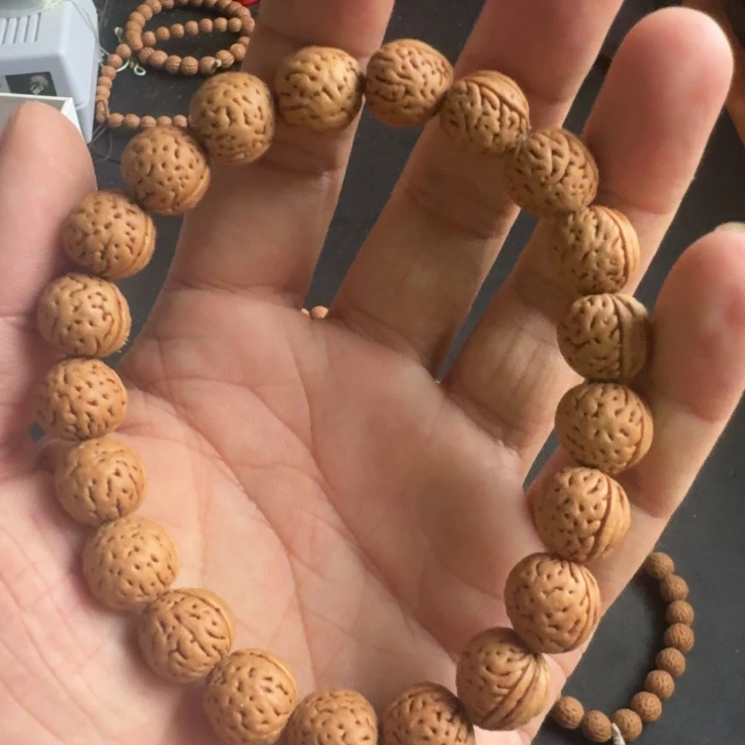 余***茶小桃核手串小桃核