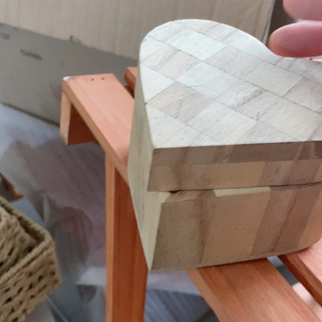 【闪购商品】翻盖塑料这是编号005