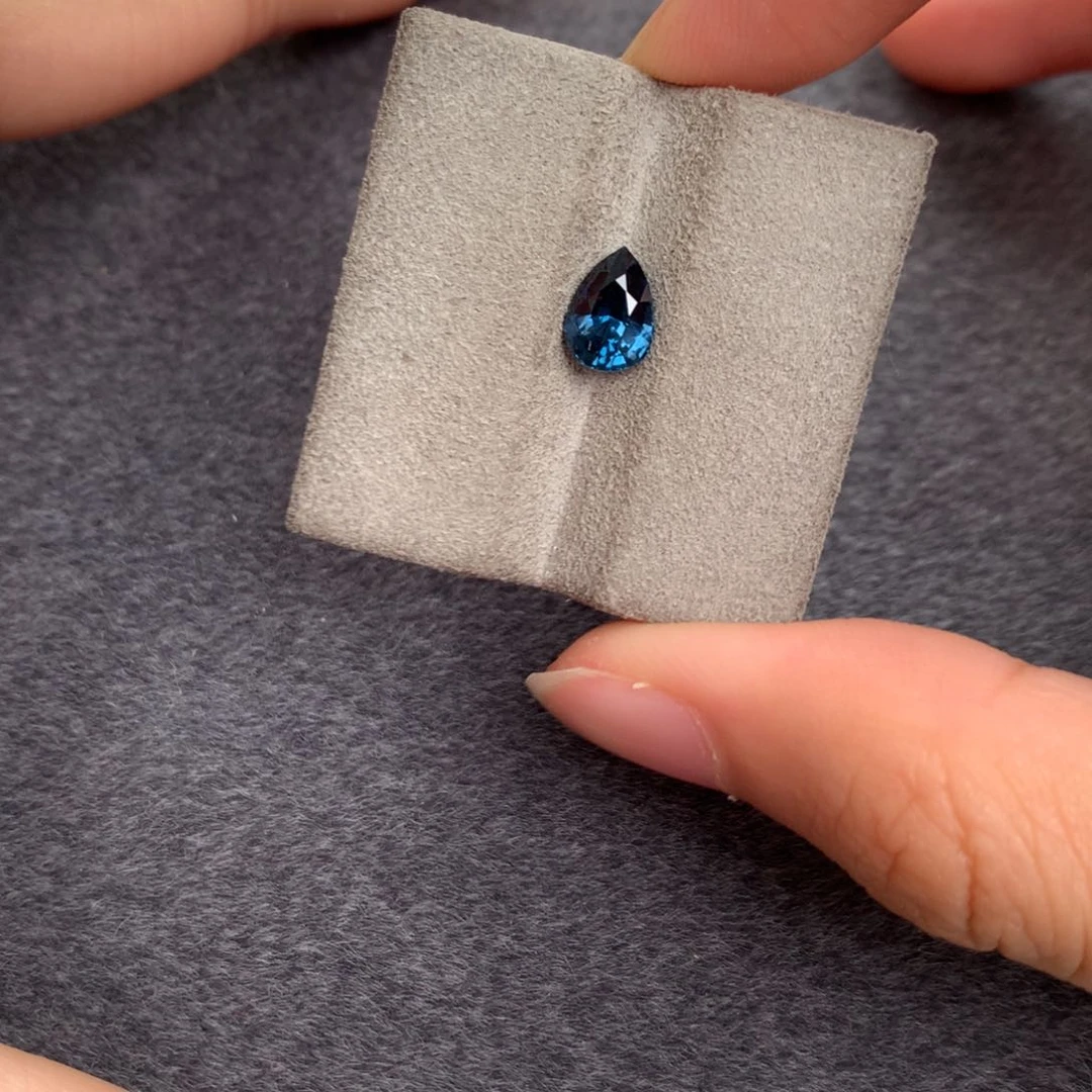 裸石未镶嵌尖晶石无烧蓝尖晶1.06ct