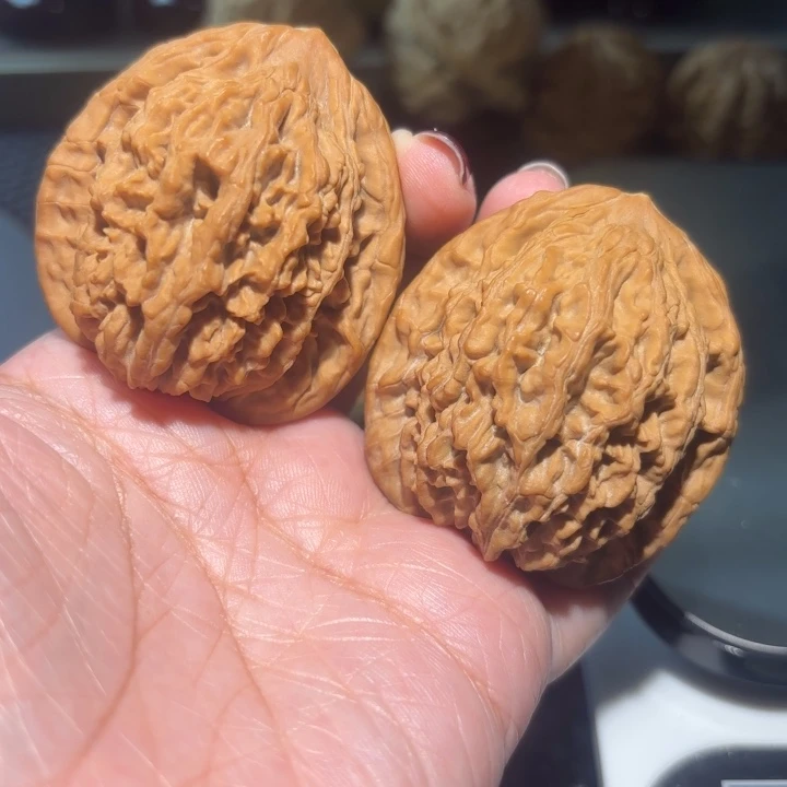 文玩核桃把件44麦穗虎头