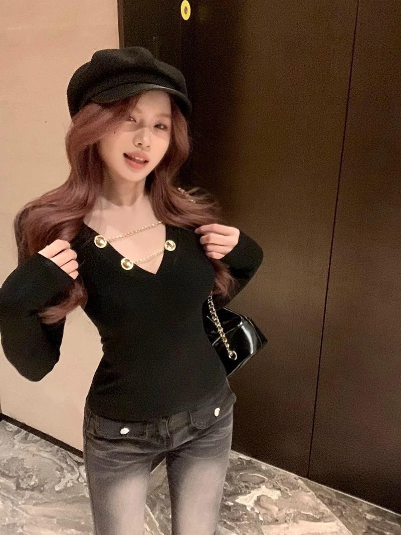 纯欲风辣妹v领长袖T恤女春秋设计感金属扣修身显瘦内搭打底衫上衣