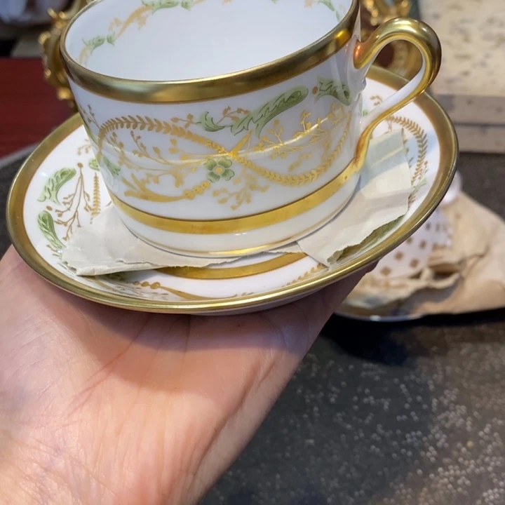 -***姐陶瓷艺术品制作工艺品