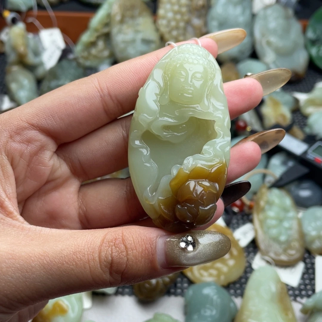 和田玉未镶嵌颈饰