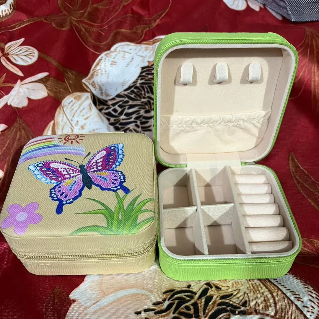 最新蝴蝶饰品收纳盒饰品盒耳环耳钉戒指项链珠宝收纳首饰盒