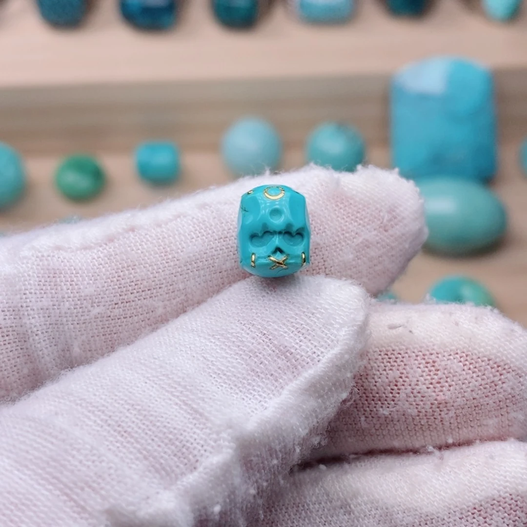 绿松石未镶嵌挂件